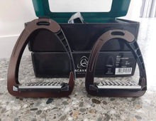 Load image into Gallery viewer, Acavallo Junior Alupro Stirrups