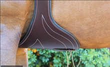 Load image into Gallery viewer, Kentaur Avignon Stud Girth