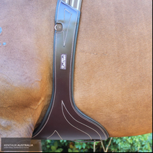 Load image into Gallery viewer, Kentaur Avignon Stud Girth