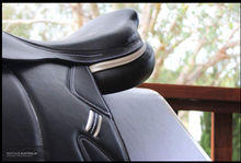 Load image into Gallery viewer, Kentaur Kronos Jumping saddle